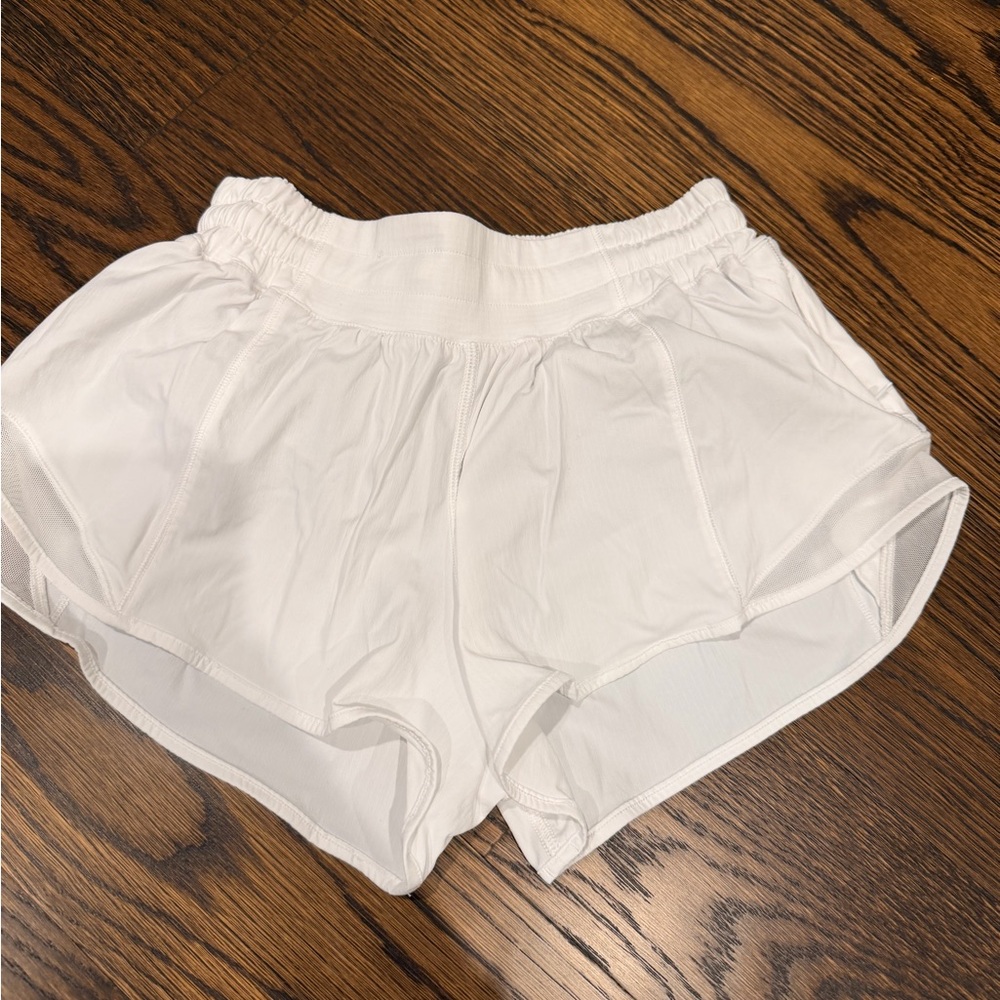 Lululemon Athletica Women's White Athletic Shorts size 0